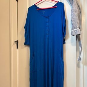 Never worn KYTE womens dress. Super soft